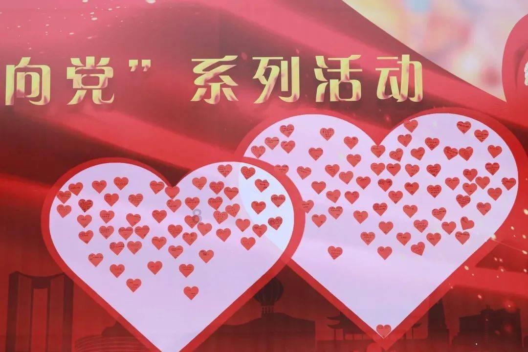 琳娜整理房间